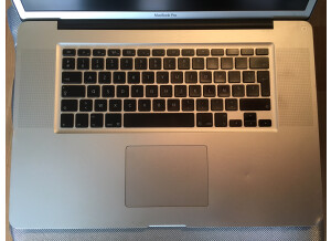 Apple MacBook Pro 17" (26595)