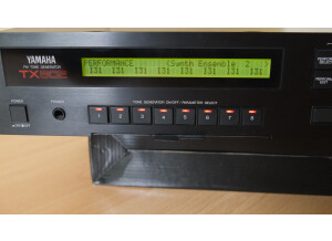 Yamaha TX802 (66793)