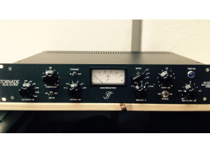 Tornade Music Systems ES-Series Stereo Bus Compressor (14040)