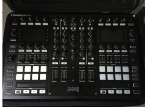 Native Instruments Traktor Kontrol S8 (657)