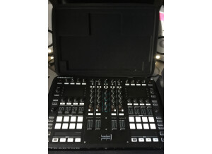 Native Instruments Traktor Kontrol S8 (95888)