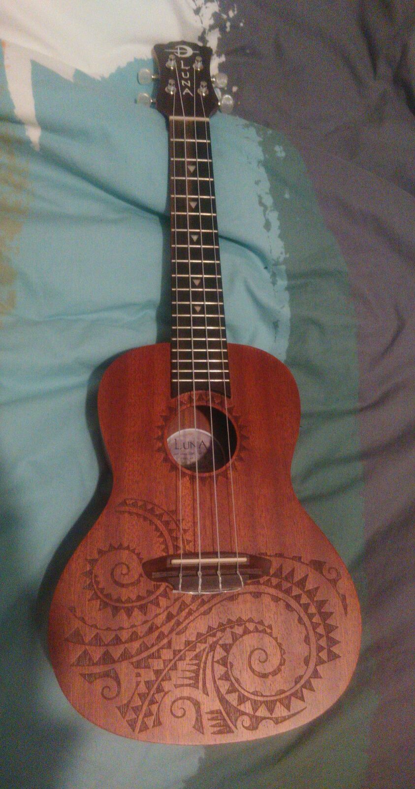 Luna Guitars Uke Tattoo Concert Mahogany