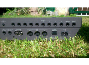 Roland R-8 (78224)