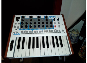 Akai Timbre Wolf (27831)
