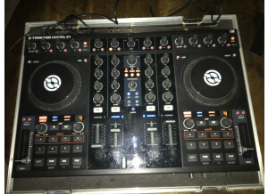 Native Instruments Traktor Kontrol S4 (99827)