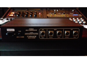 Tornade Music Systems ES-Series Stereo Bus Compressor (82410)