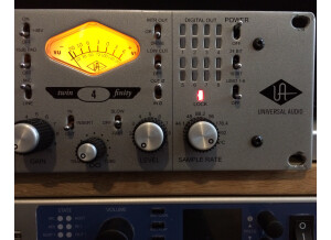 Universal Audio 4-710D (49738)