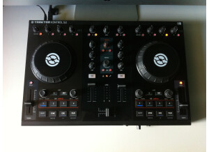 Native Instruments Traktor Kontrol S2 (93971)