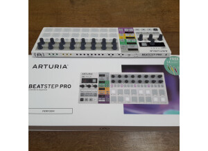 Arturia BeatStep Pro (20744)
