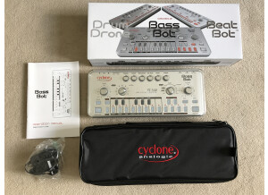 Cyclone Analogic Bass Bot TT-303 (49413)