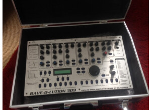 Quasimidi Rave-O-Lution 309 (38281)