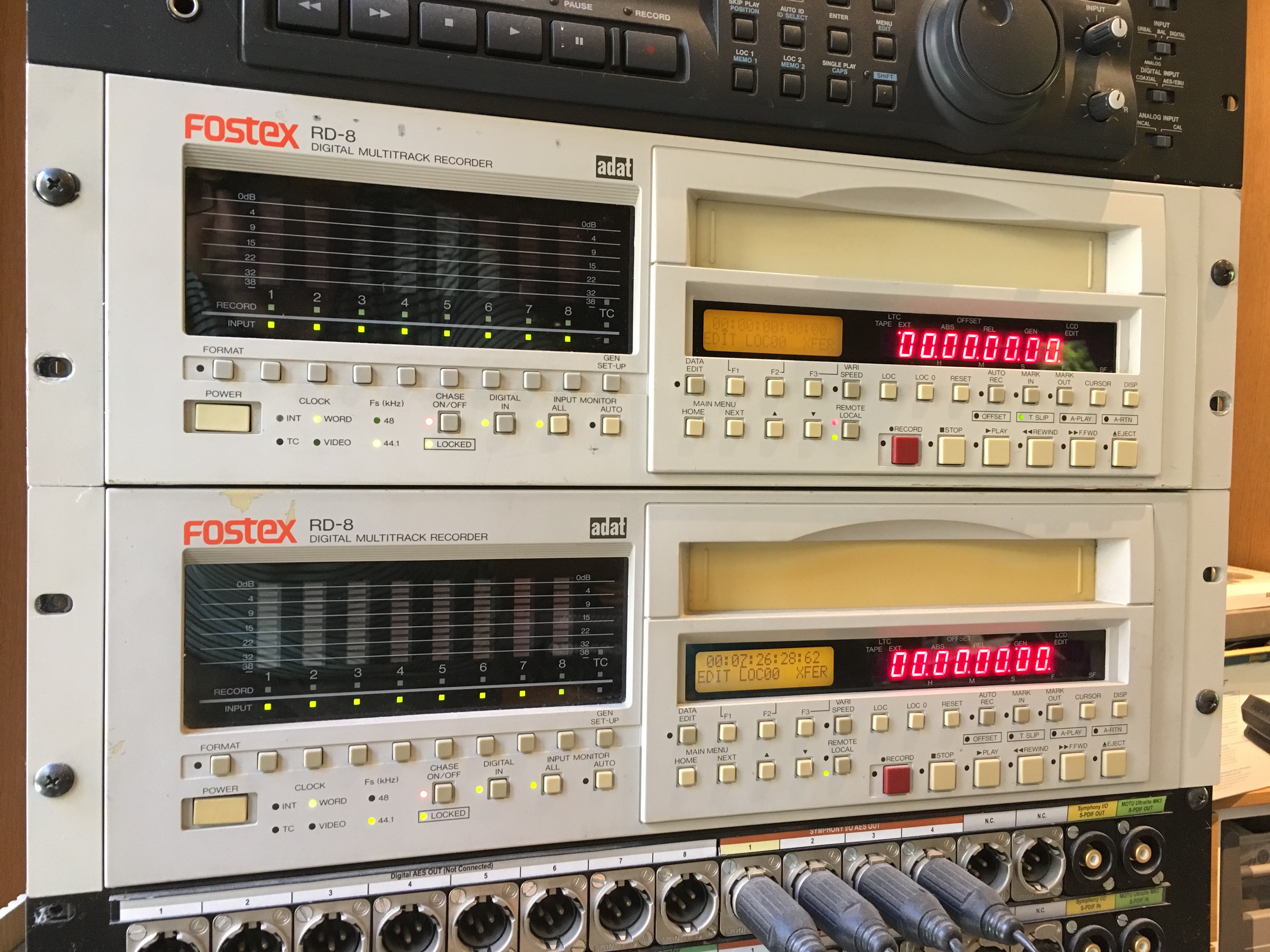 Vends 2 FOSTEX RD8 pour pièces ou conversion ADAT - Analogique AD - DA 8 canaux