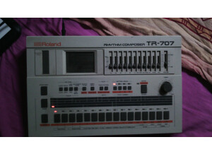 Roland TR-707 (39105)