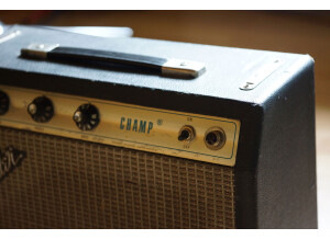 Fender Vibro Champ "Silverface" [1968-1982] (73369)