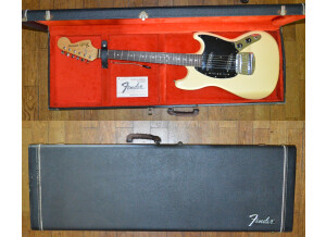 Fender MUSTANG USA (33477)