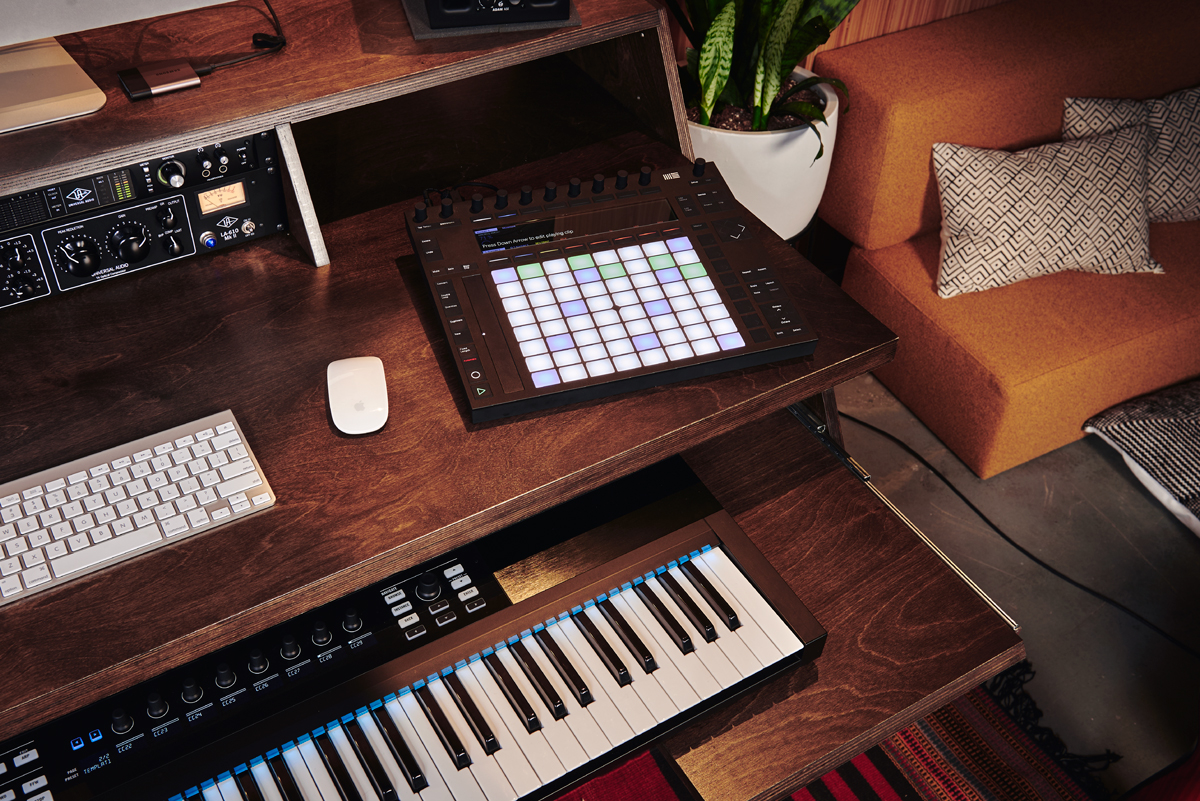 Output Platform   Web   Editorial 3