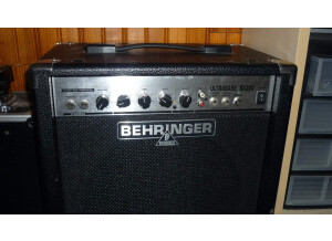 Behringer Ultrabass BX300 (65003)