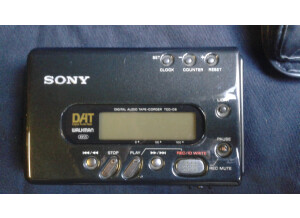 Sony TCD-D8 (38338)
