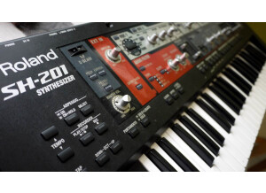 Roland SH-201 (48955)