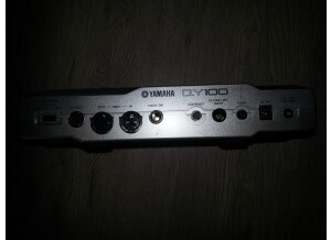 Yamaha QY100 (79920)