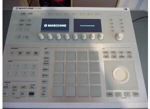 Native Instruments Maschine Studio (93395)