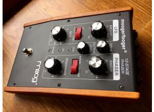 Moog Music MF-103 12-Stage Phaser (56694)