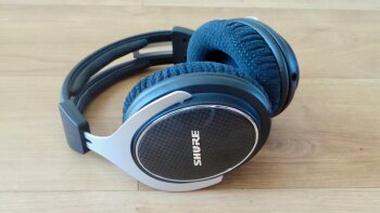 Shure SRH1540 : Shure SRH1450 2 Shure SRH1540 : Shure SRH1450 2