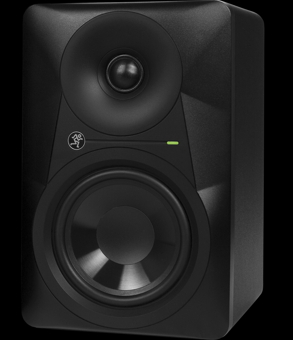 Mackie MR524 : mr524 3qtr left rev100 1