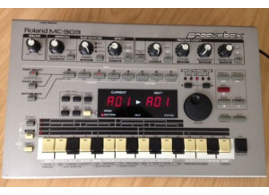 Roland MC-303 (54730)