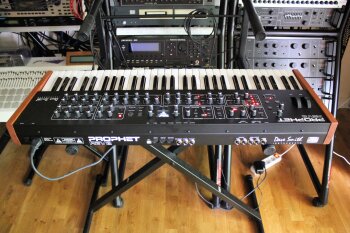 Dave Smith Instruments Prophet Rev2 : Prophet Rev2 2tof 011.JPG Dave Smith Instruments Prophet Rev2 : Prophet Rev2 2tof 011.JPG