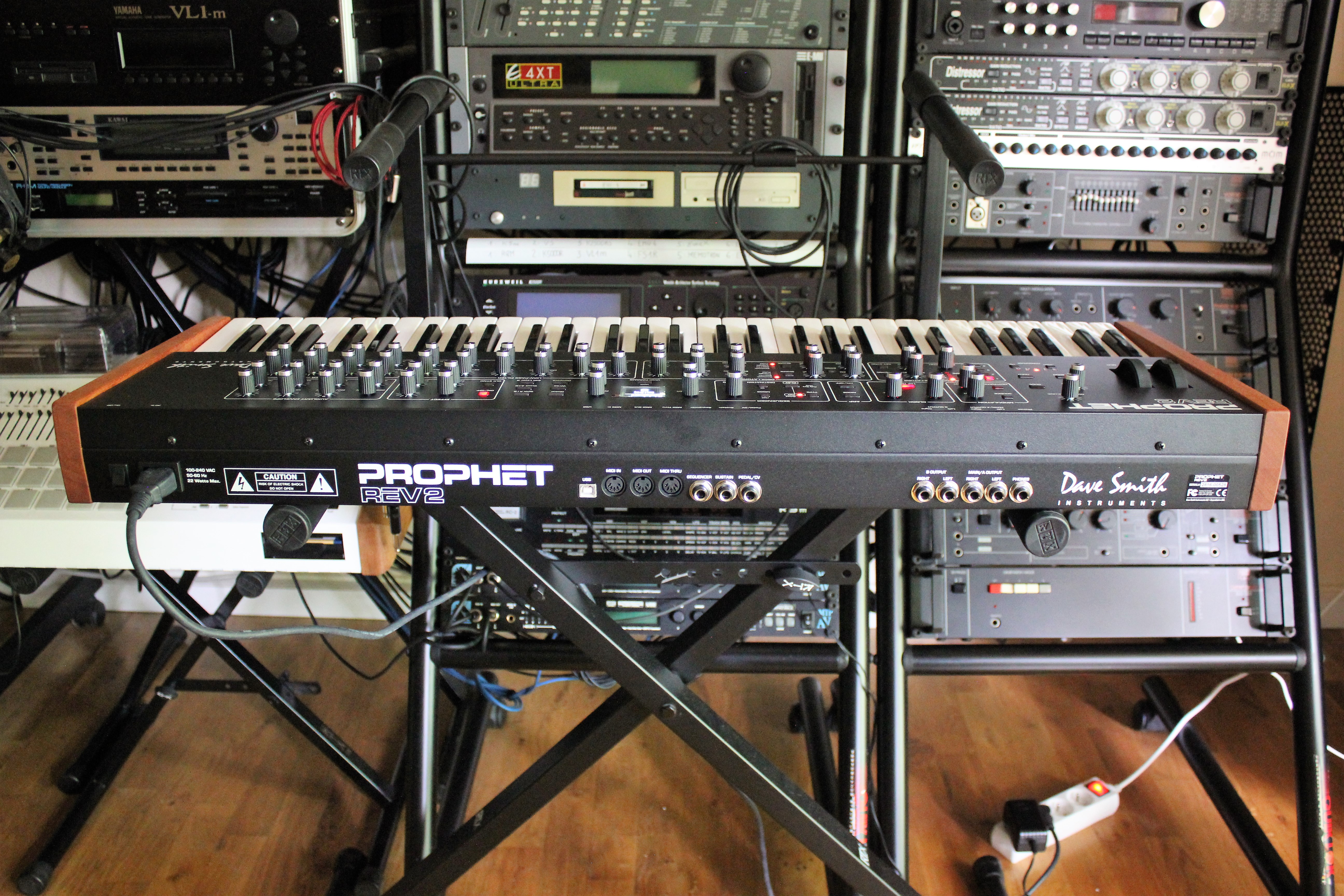 Dave Smith Instruments Prophet Rev2 : Prophet Rev2 2tof 012.JPG