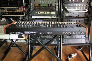 Dave Smith Instruments Prophet Rev2 : Prophet Rev2 2tof 012.JPG Dave Smith Instruments Prophet Rev2 : Prophet Rev2 2tof 012.JPG