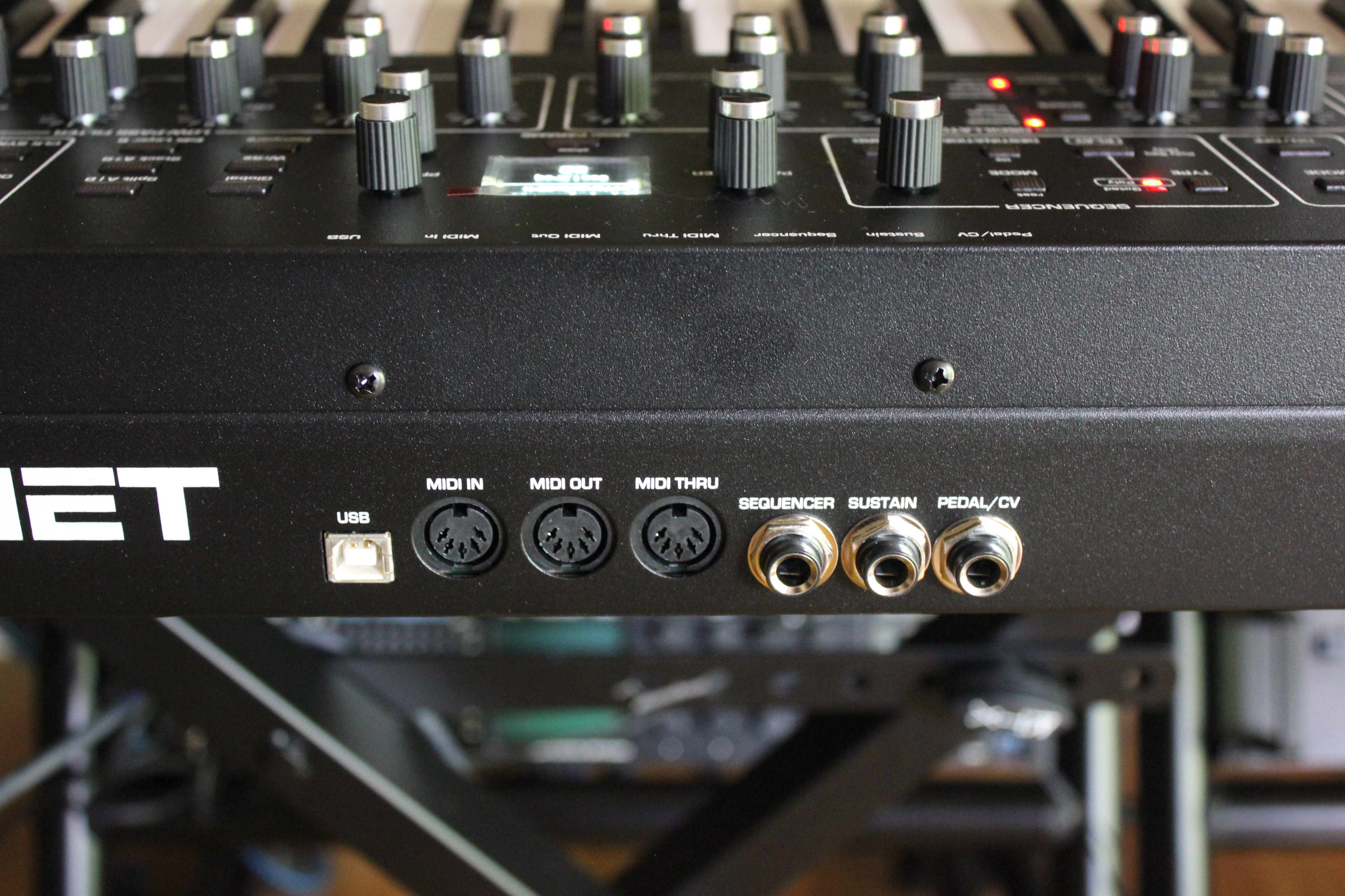 Dave Smith Instruments Prophet Rev2 : Prophet Rev2 2tof 014.JPG