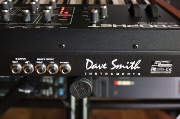 Dave Smith Instruments Prophet Rev2 : Prophet Rev2 2tof 015.JPG Dave Smith Instruments Prophet Rev2 : Prophet Rev2 2tof 015.JPG