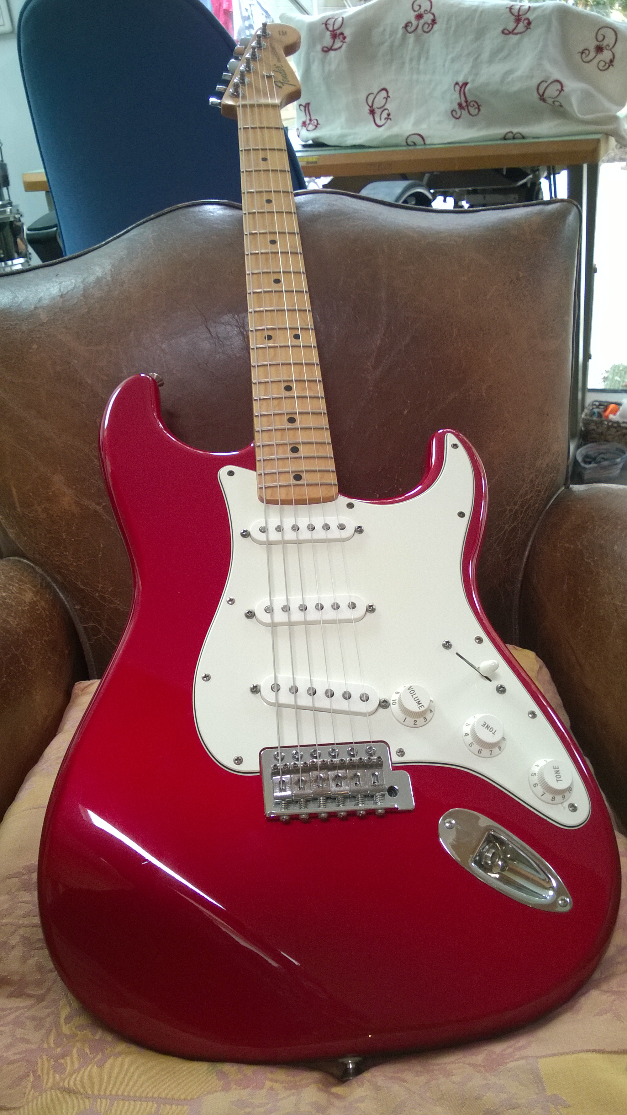 Fender Standard Stratocaster [2009-2018]