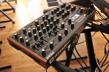 Novation Peak : Peak 2tof 005.JPG Novation Peak : Peak 2tof 005.JPG