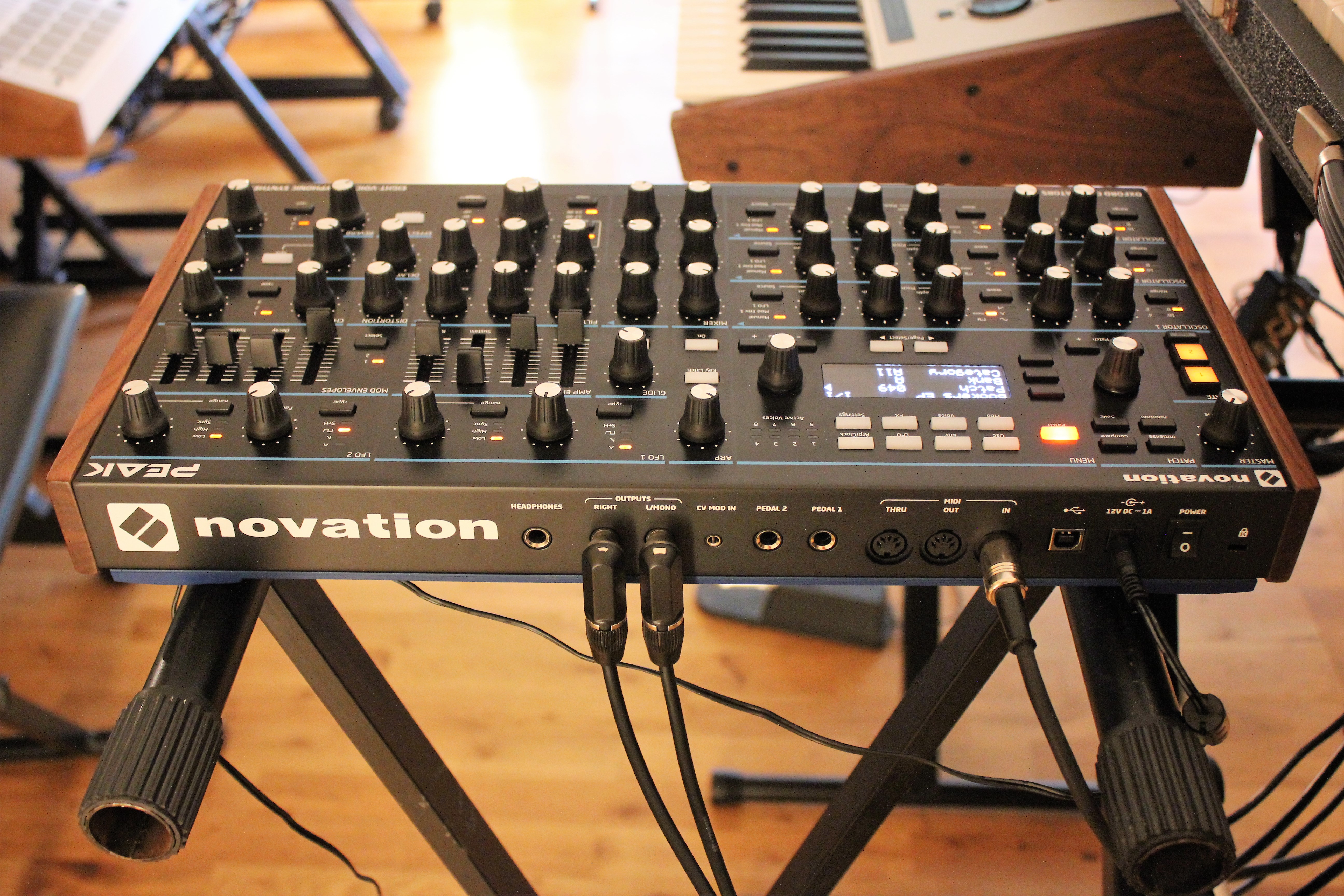 Novation Peak : Peak 2tof 006.JPG