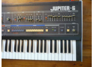 Roland Jupiter-6 (92333)