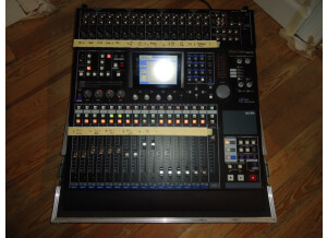 Tascam DM-24 (96173)