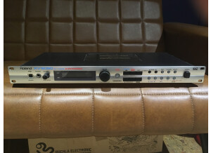 Roland XV-5050 (66073)