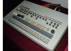 Roland TR-909 (64832)