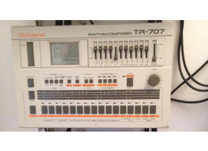 Roland TR-707 (47785)