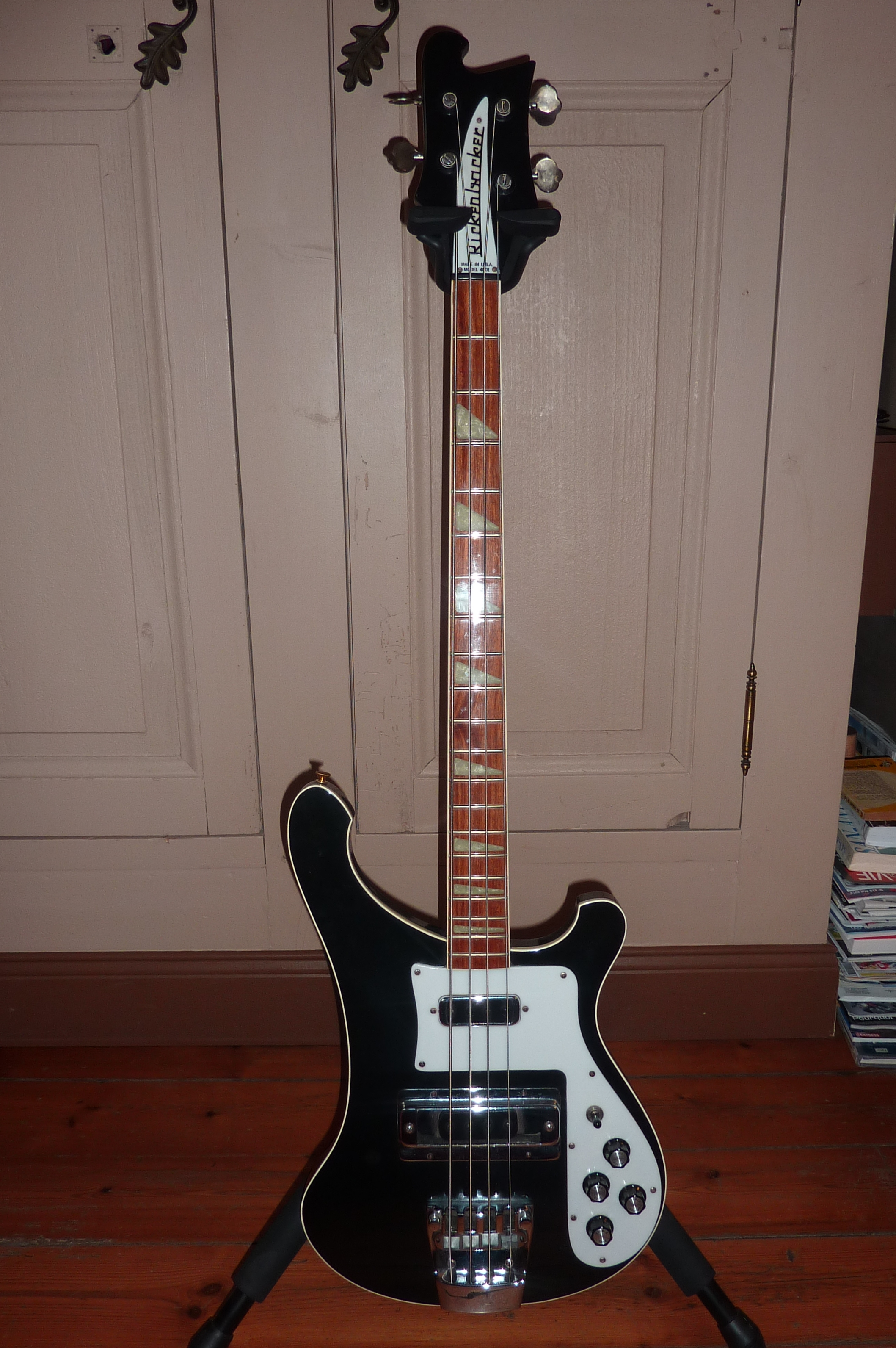 Rickenbacker 4001S