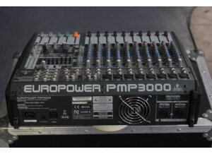 Behringer Europower PMP3000 (44328)