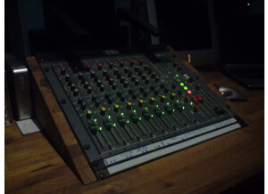 Soundcraft B100