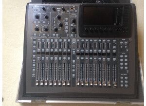 Behringer X32 Compact (41975)