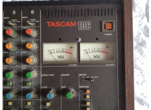 Tascam M-106 (31829)
