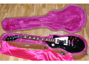 Gibson Les Paul Studio - Ebony w/ Chrome Hardware (77682)