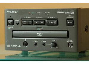 Pioneer DVD-V7300D
