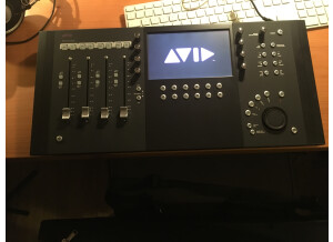 Avid Artist Control V2 (37041)